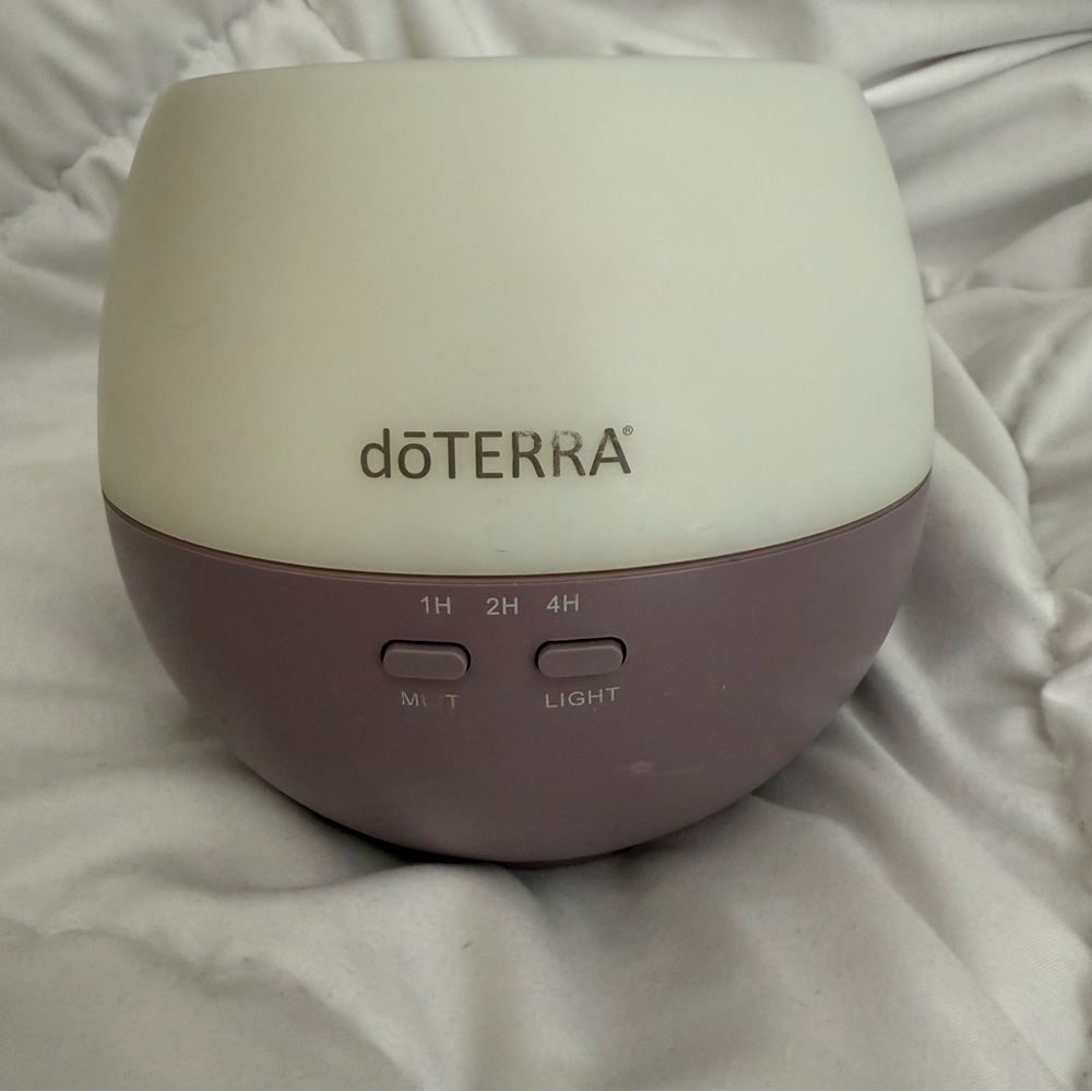 doTERRA White and Mauve Essential Oil Diffuser